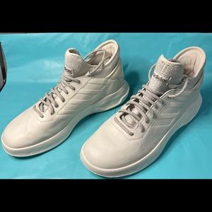 Men’s 10, off white , athletic shoes